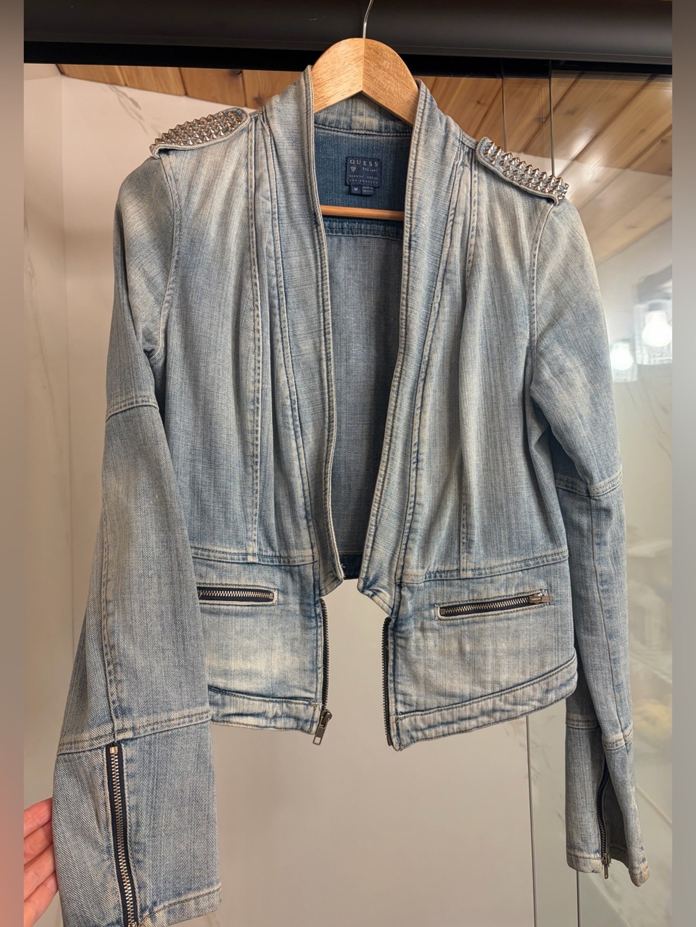 CUUTE retro 90s Guess Jacket with silver detail